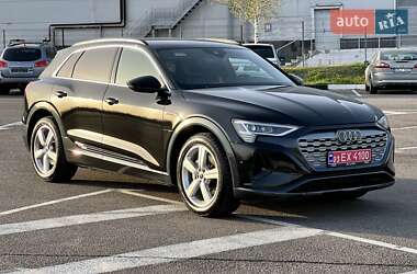 Внедорожник / Кроссовер Audi Q8 e-tron 2023 в 