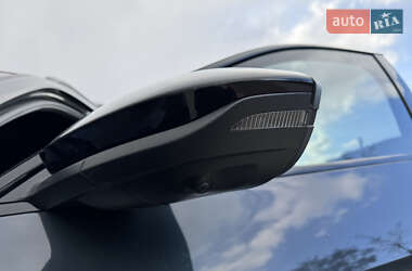 Внедорожник / Кроссовер Audi Q8 e-tron 2023 в 