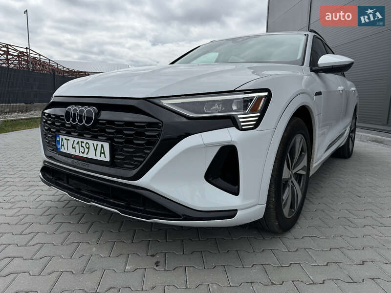 Позашляховик / Кросовер Audi Q8 e-tron 2023 в Івано-Франківську