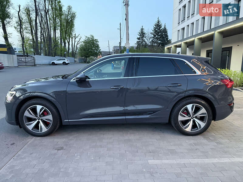 Внедорожник / Кроссовер Audi Q8 e-tron 2023 в Виннице
