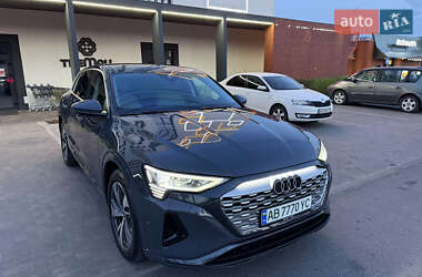 Внедорожник / Кроссовер Audi Q8 e-tron 2023 в 