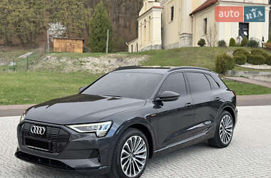 Внедорожник / Кроссовер Audi Q8 e-tron 2023 в 