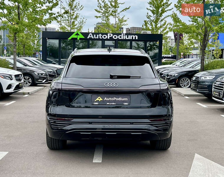 Позашляховик / Кросовер Audi Q8 e-tron 2023 в Києві
