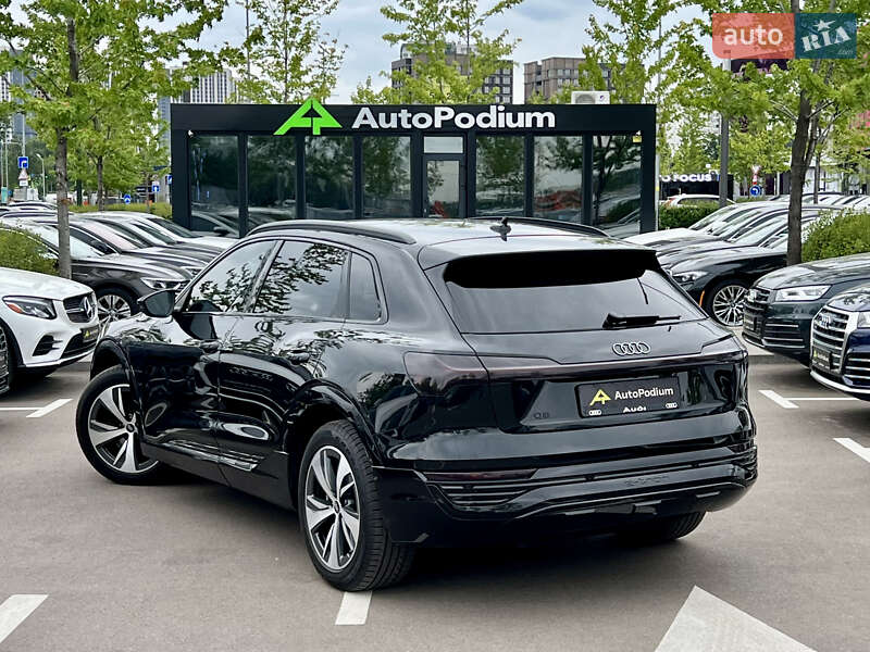 Позашляховик / Кросовер Audi Q8 e-tron 2023 в Києві