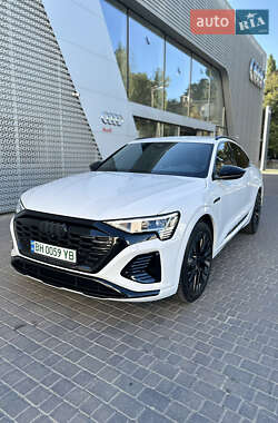 Внедорожник / Кроссовер Audi Q8 e-tron 2023 в 