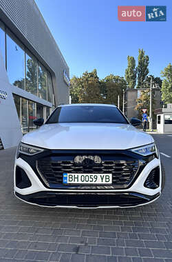 Внедорожник / Кроссовер Audi Q8 e-tron 2023 в 