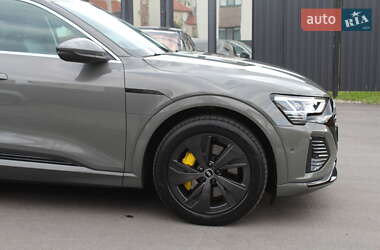 Внедорожник / Кроссовер Audi Q8 e-tron 2023 в 