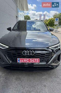 Внедорожник / Кроссовер Audi Q8 e-tron 2023 в 