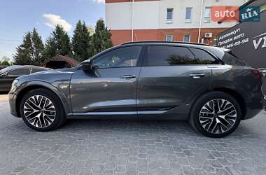Внедорожник / Кроссовер Audi Q8 e-tron 2023 в 