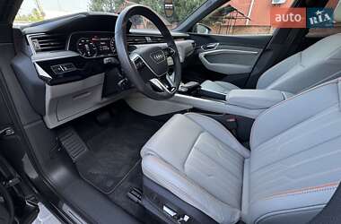 Внедорожник / Кроссовер Audi Q8 e-tron 2023 в 