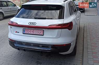 Внедорожник / Кроссовер Audi Q8 e-tron 2024 в 