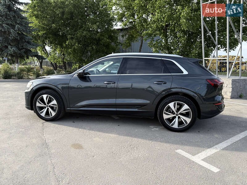 Внедорожник / Кроссовер Audi Q8 e-tron 2023 в Виннице фото 13 Внедорожник / Кроссовер Audi Q8 e-tron 2023 в Виннице