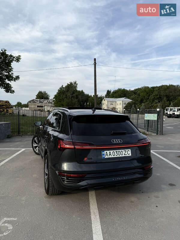 Внедорожник / Кроссовер Audi Q8 e-tron 2023 в Виннице фото 37 Внедорожник / Кроссовер Audi Q8 e-tron 2023 в Виннице