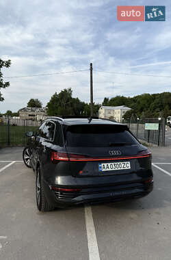 Внедорожник / Кроссовер Audi Q8 e-tron 2023 в 