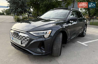 Внедорожник / Кроссовер Audi Q8 e-tron 2023 в 