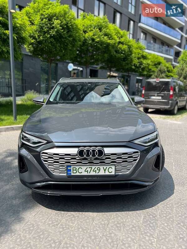 Внедорожник / Кроссовер Audi Q8 e-tron 2024 в Львове