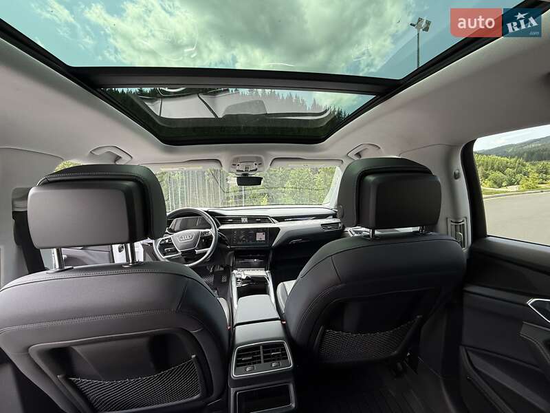 Внедорожник / Кроссовер Audi Q8 e-tron 2023 в Буковеле