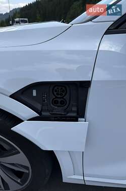Внедорожник / Кроссовер Audi Q8 e-tron 2023 в 