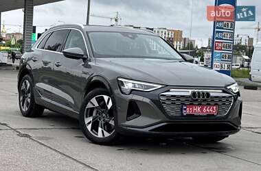 Внедорожник / Кроссовер Audi Q8 e-tron 2024 в 