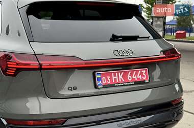 Внедорожник / Кроссовер Audi Q8 e-tron 2024 в 