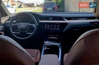 Внедорожник / Кроссовер Audi Q8 e-tron 2023 в 