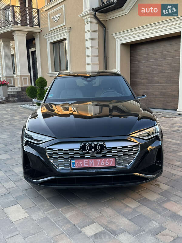 Внедорожник / Кроссовер Audi Q8 e-tron 2023 в Черновцах