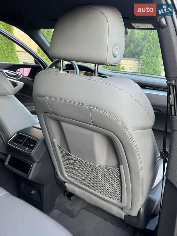 Внедорожник / Кроссовер Audi Q8 e-tron 2023 в Черновцах