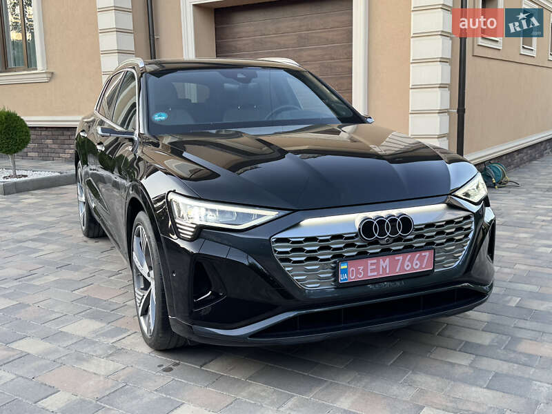 Внедорожник / Кроссовер Audi Q8 e-tron 2023 в Черновцах
