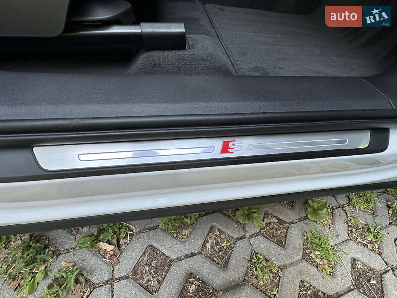 Позашляховик / Кросовер Audi Q8 e-tron 2023 в Харкові
