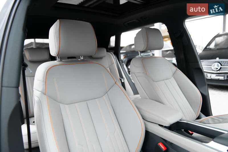Внедорожник / Кроссовер Audi Q8 e-tron 2023 в Мукачево