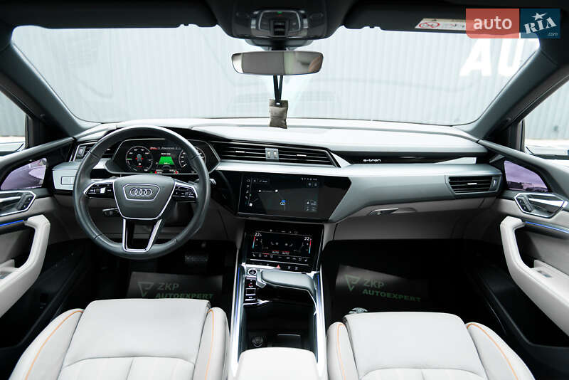 Внедорожник / Кроссовер Audi Q8 e-tron 2023 в Мукачево