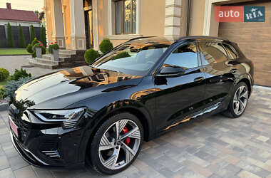 Внедорожник / Кроссовер Audi Q8 e-tron 2023 в 