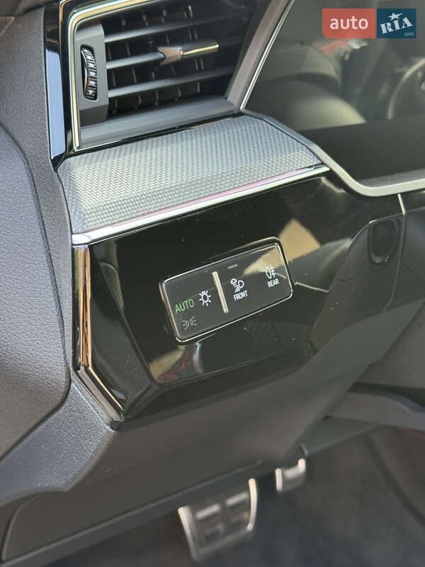 Внедорожник / Кроссовер Audi Q8 e-tron 2023 в Черновцах