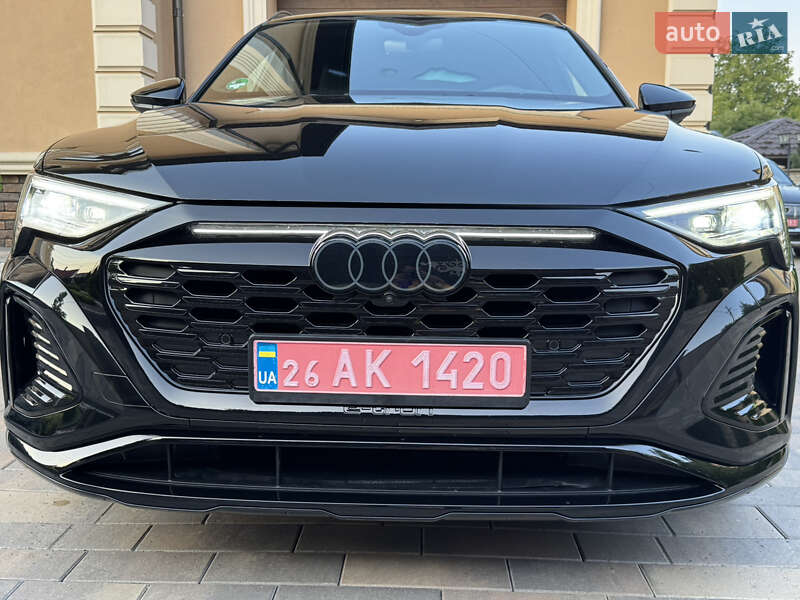 Внедорожник / Кроссовер Audi Q8 e-tron 2023 в Черновцах