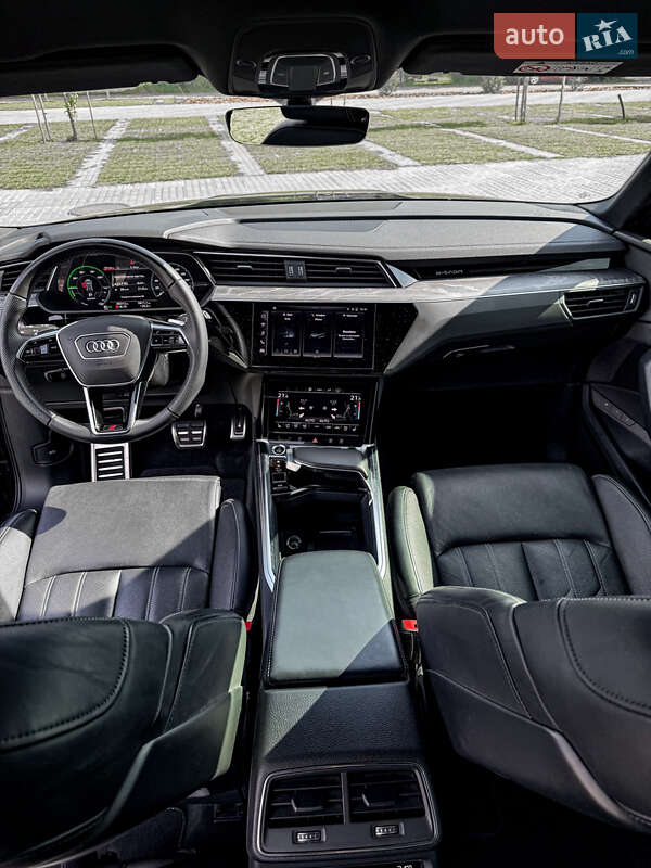 Внедорожник / Кроссовер Audi Q8 e-tron 2023 в Черкассах