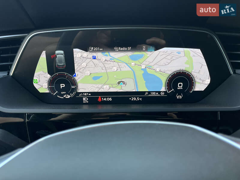 Внедорожник / Кроссовер Audi Q8 e-tron 2023 в Ровно