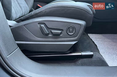 Внедорожник / Кроссовер Audi Q8 e-tron 2023 в 