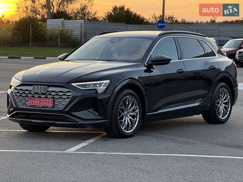 Внедорожник / Кроссовер Audi Q8 e-tron 2023 в Ровно