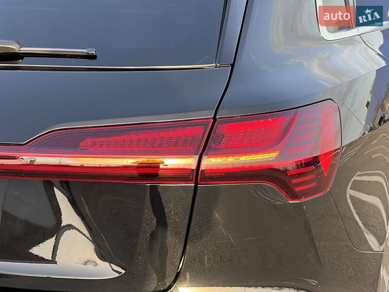 Внедорожник / Кроссовер Audi Q8 e-tron 2023 в Ровно