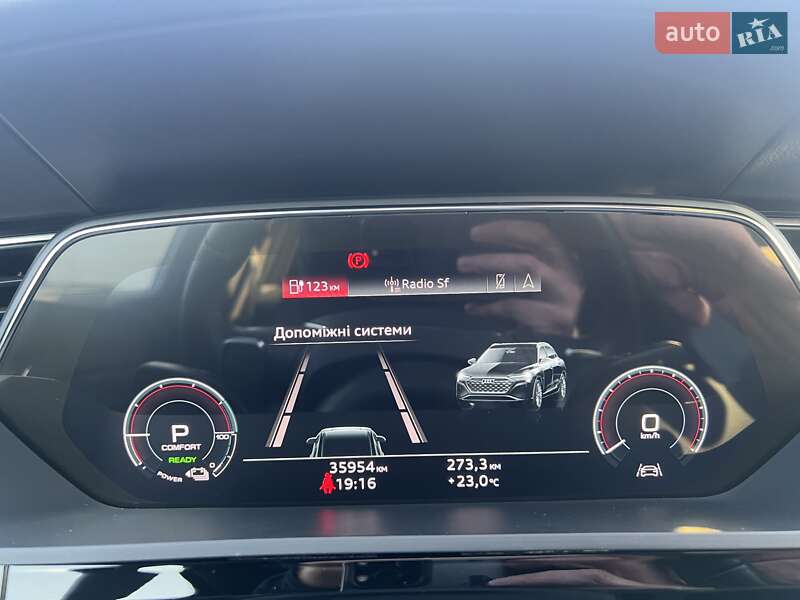 Внедорожник / Кроссовер Audi Q8 e-tron 2023 в Ровно