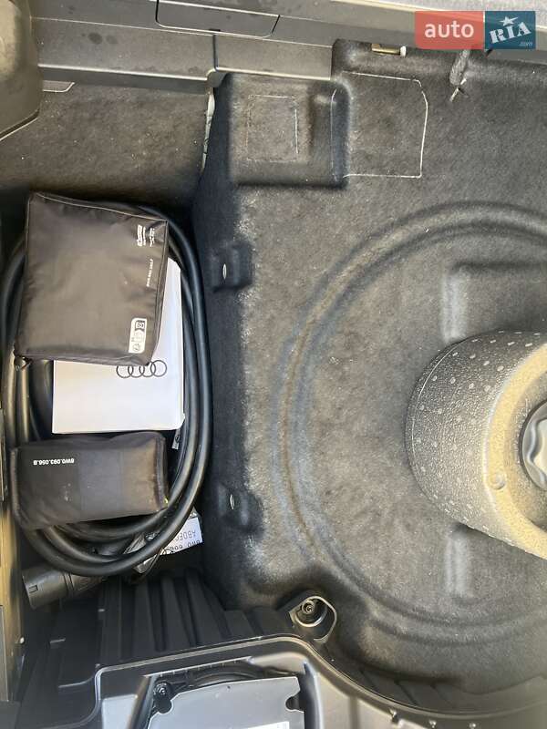 Внедорожник / Кроссовер Audi Q8 e-tron 2023 в Ровно