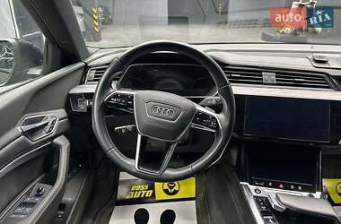 Внедорожник / Кроссовер Audi Q8 e-tron 2023 в 
