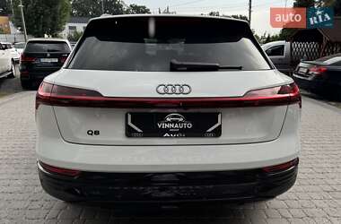 Позашляховик / Кросовер Audi Q8 e-tron 2023 в 