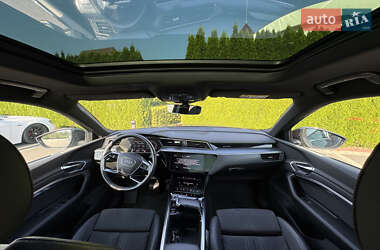 Внедорожник / Кроссовер Audi Q8 e-tron 2023 в 