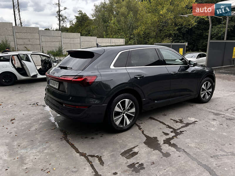 Внедорожник / Кроссовер Audi Q8 e-tron 2023 в Киеве фото 5 Внедорожник / Кроссовер Audi Q8 e-tron 2023 в Киеве