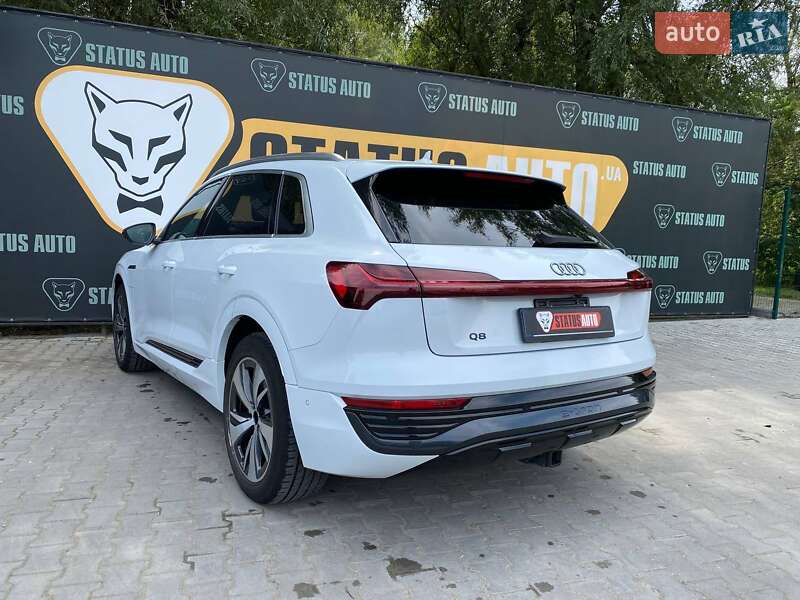 Внедорожник / Кроссовер Audi Q8 e-tron 2023 в Хмельницком