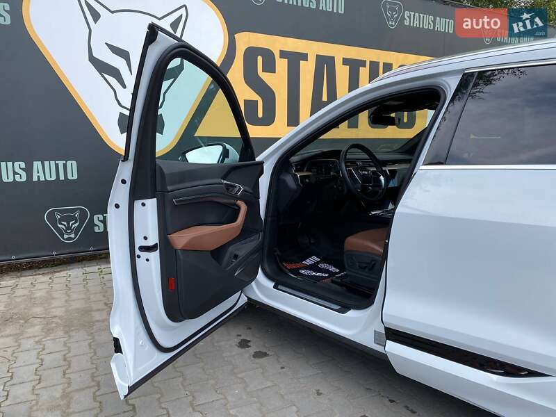 Внедорожник / Кроссовер Audi Q8 e-tron 2023 в Хмельницком