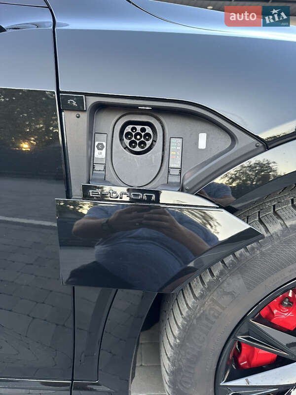 Внедорожник / Кроссовер Audi Q8 e-tron 2023 в Богородчанах