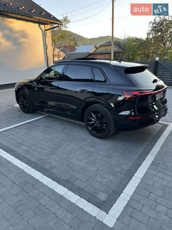 Внедорожник / Кроссовер Audi Q8 e-tron 2023 в Богородчанах