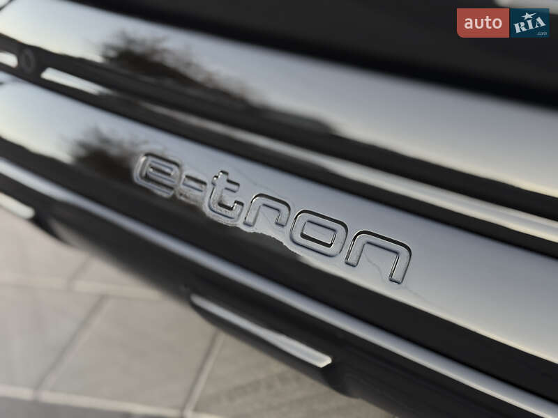 Внедорожник / Кроссовер Audi Q8 e-tron 2023 в Киеве фото 12 Внедорожник / Кроссовер Audi Q8 e-tron 2023 в Киеве